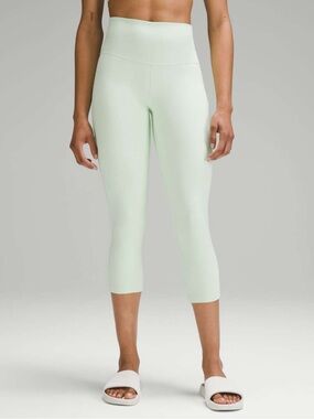 NWT lululemon athletica High-Rise Crop 21" - Kohlrabi Green